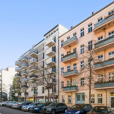 Spacious 2-bedroom In The Heart Of Friedrichshain Apartment *